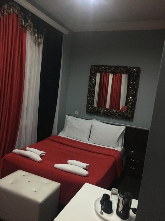 David L Hotel Tbilisi Eksteriør bilde