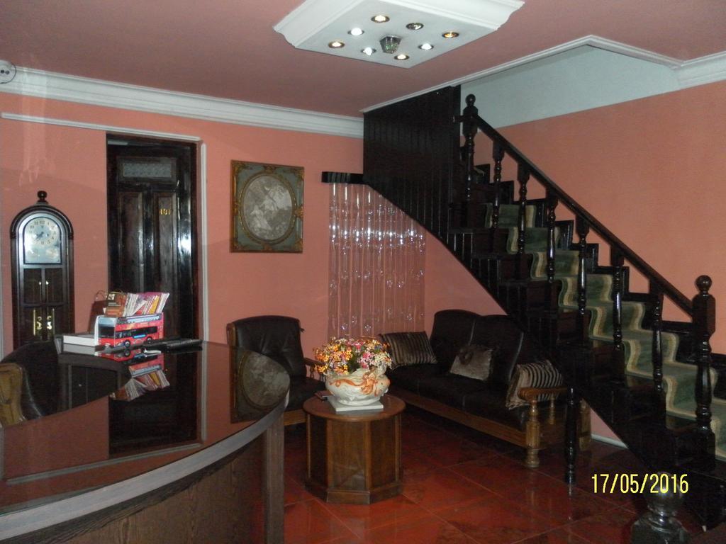 David L Hotel Tbilisi Eksteriør bilde